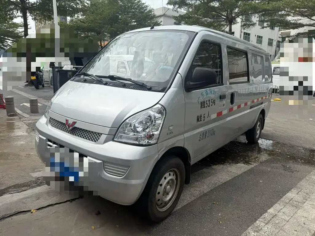 Wuling Rongguang 2019 1.5L extended van transport truck basic model 5 seats купить на сайте DeffCars