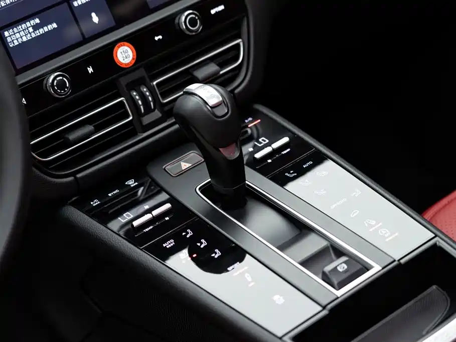 Macan 2022 Macan 2.0T купить на сайте DeffCars