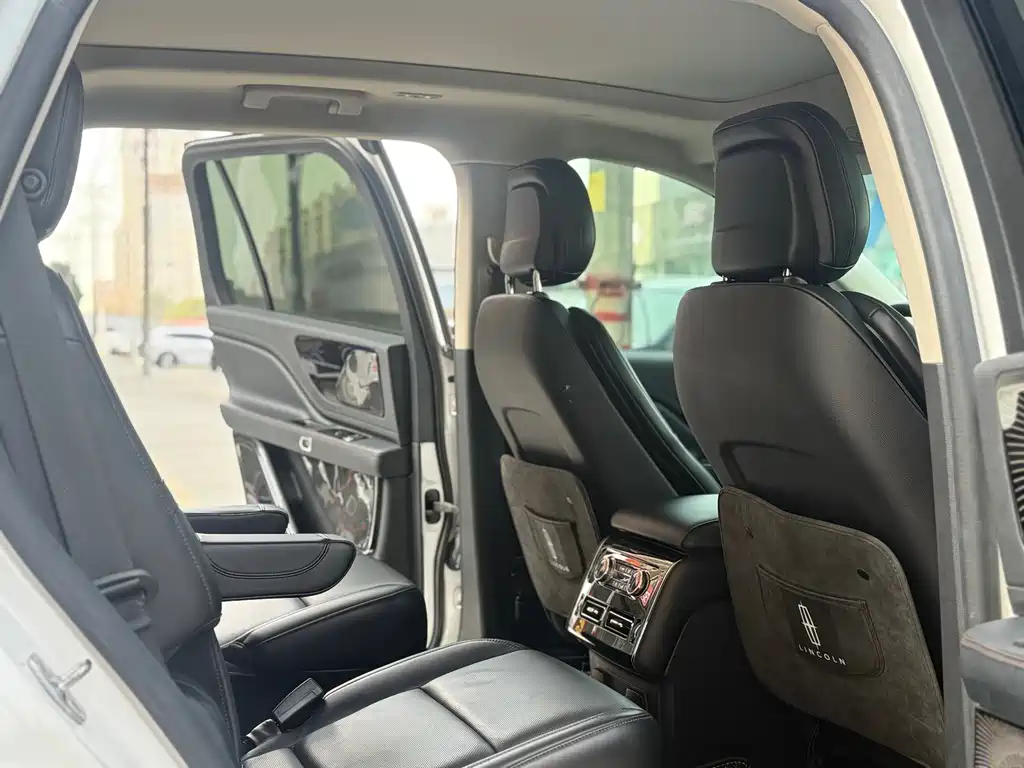 Aviator imported 2020 3.0T V6 all-wheel drive exclusive version купить на сайте DeffCars