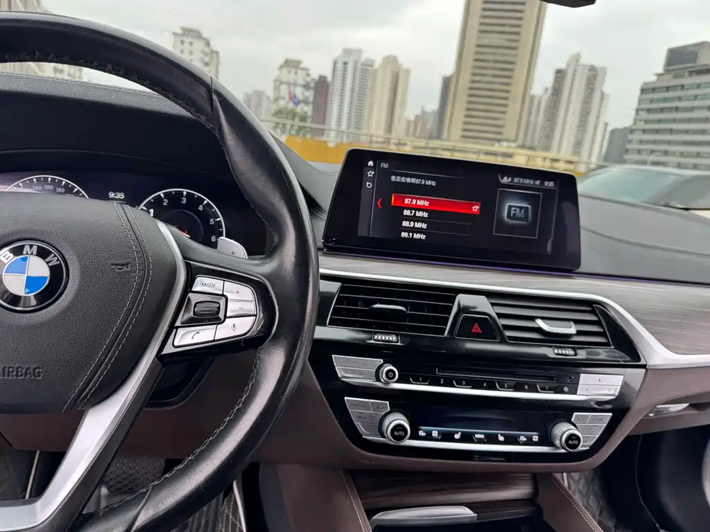 BMW 5 Series 2019 530Li Exclusive Luxury Package купить на сайте DeffCars