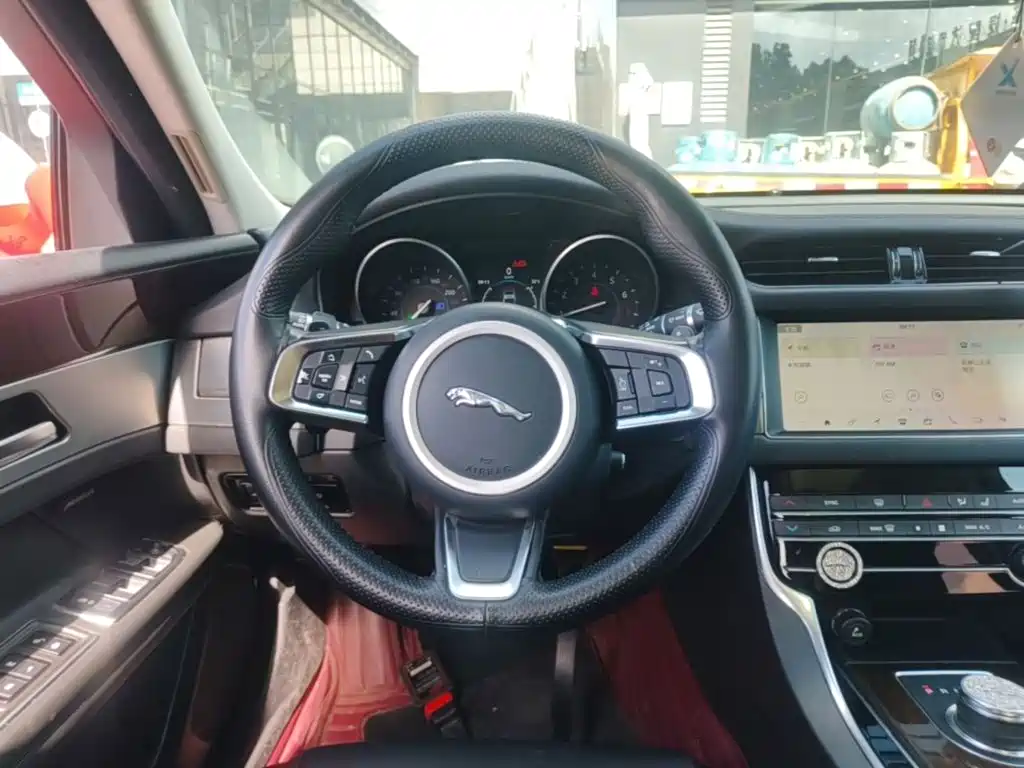 Jaguar XFL 2019 XFL 2.0T 200PS 2WD Elite Edition купить на сайте DeffCars
