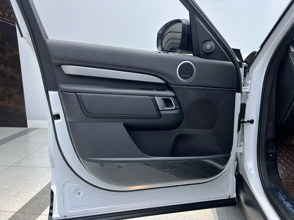 Discover the 2023 360PS R-Dynamic S купить на сайте DeffCars