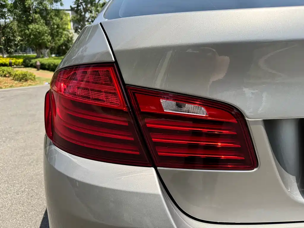 BMW 5 Series 2017 525Li Leading Model купить на сайте DeffCars