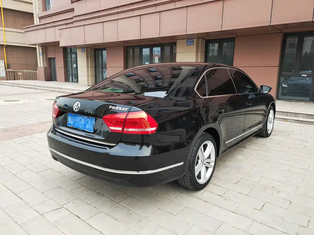 Passat 2015 2.0TSI DSG Royal Edition купить на сайте DeffCars
