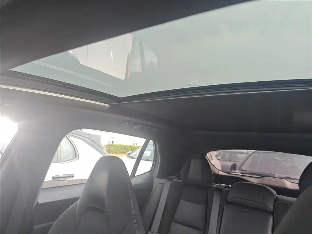 Lynk & Co 01 2023 1.5TD EM-F PM купить на сайте DeffCars