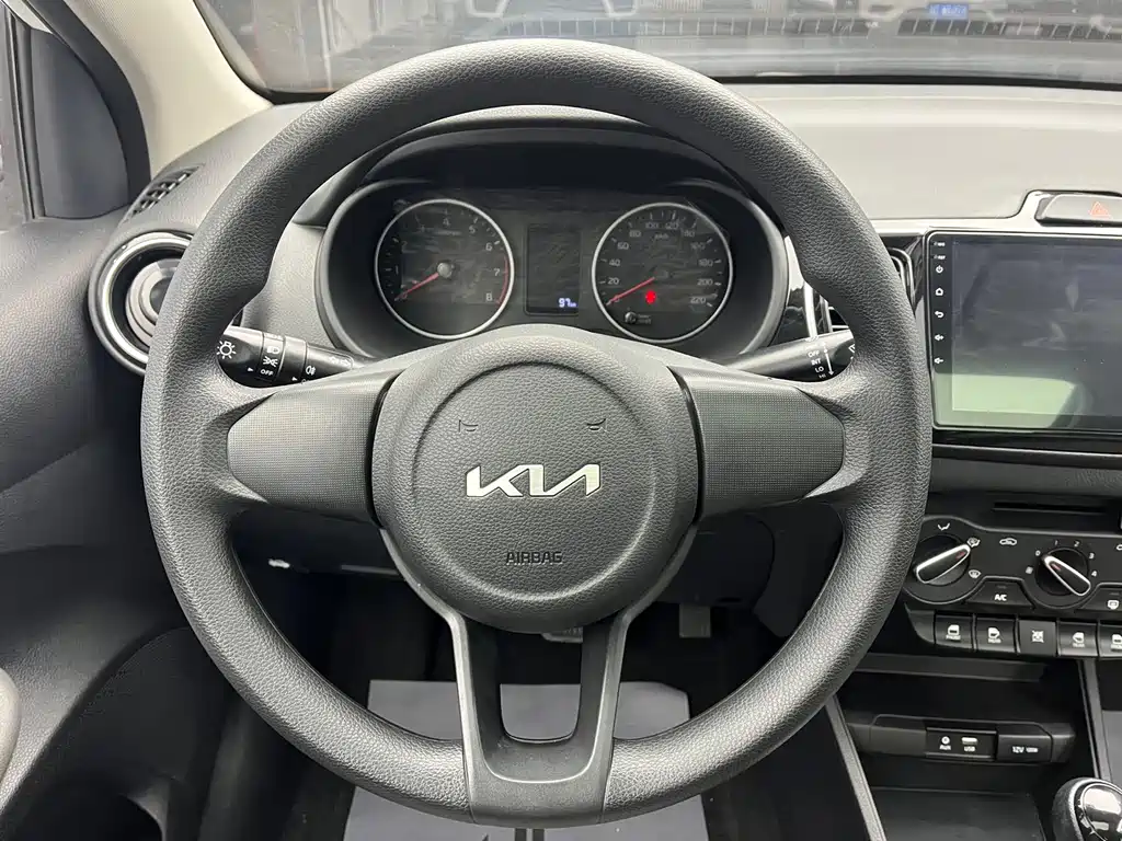 Huanchi 2020 facelift 1.4L automatic comfort sunroof version купить на сайте DeffCars