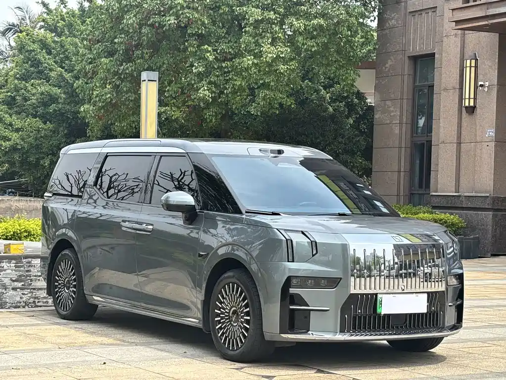 Jikrypton 009 2024 six-seater executive version four-wheel drive 108kWh купить на сайте DeffCars