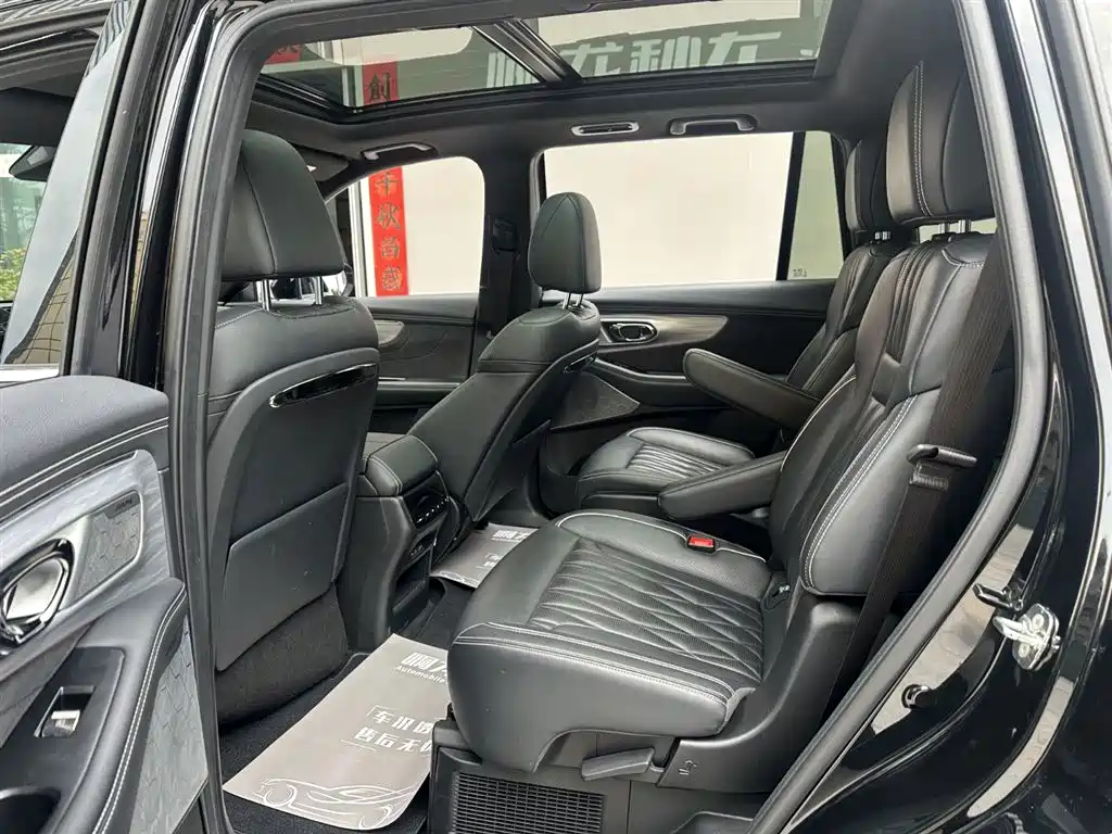 Trumpchi GS8 2022 Dual Engine Series 2.0TM Two-wheel drive Premium Edition (six seats) купить на сайте DeffCars