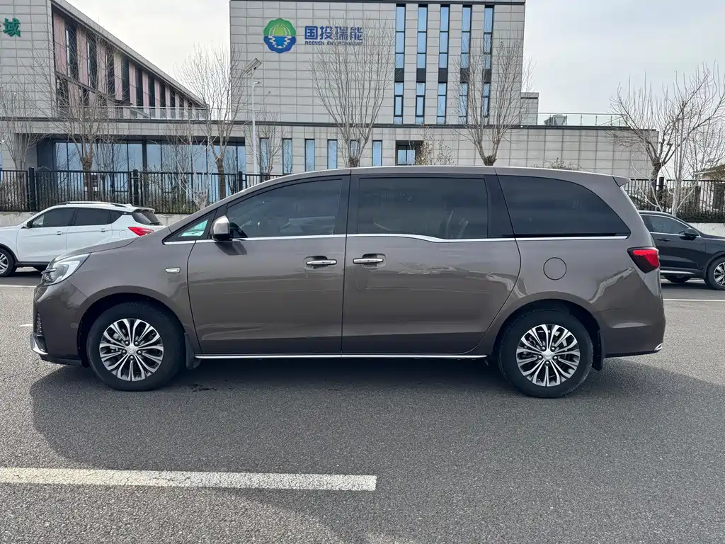 Buick GL8 2023 Land Business Class 652T Smart Luxury купить на сайте DeffCars