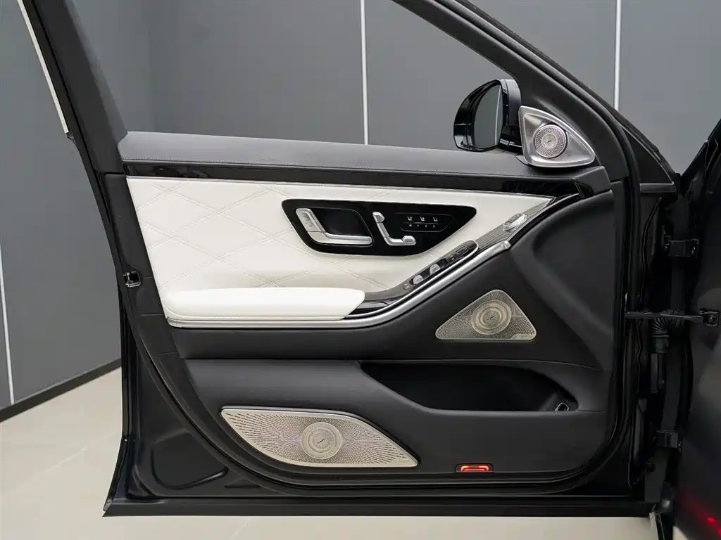 Maybach S-Class 2023 S 580 4MATIC купить на сайте DeffCars