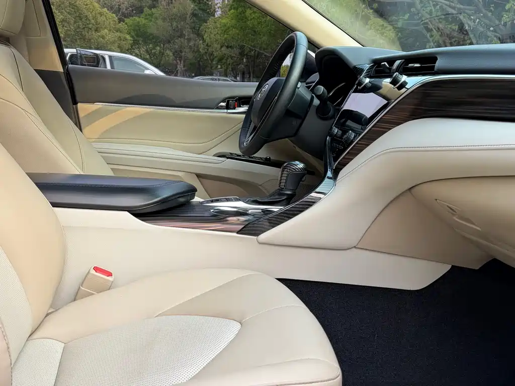 Camry 2019 2.5G Deluxe Edition National V купить на сайте DeffCars
