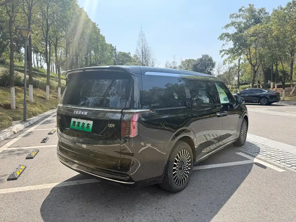 Jikrypton 009 2024 six-seater executive version four-wheel drive 108kWh купить на сайте DeffCars