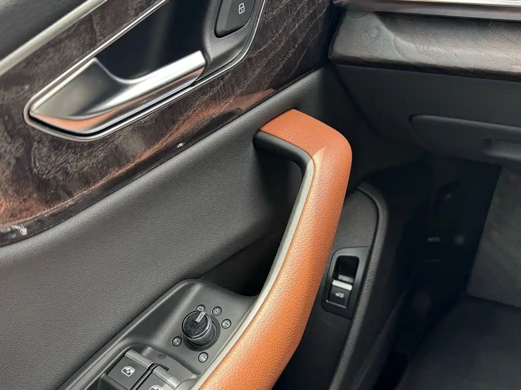 Audi Q8 2019 55 TFSI luxury and dynamic model купить на сайте DeffCars