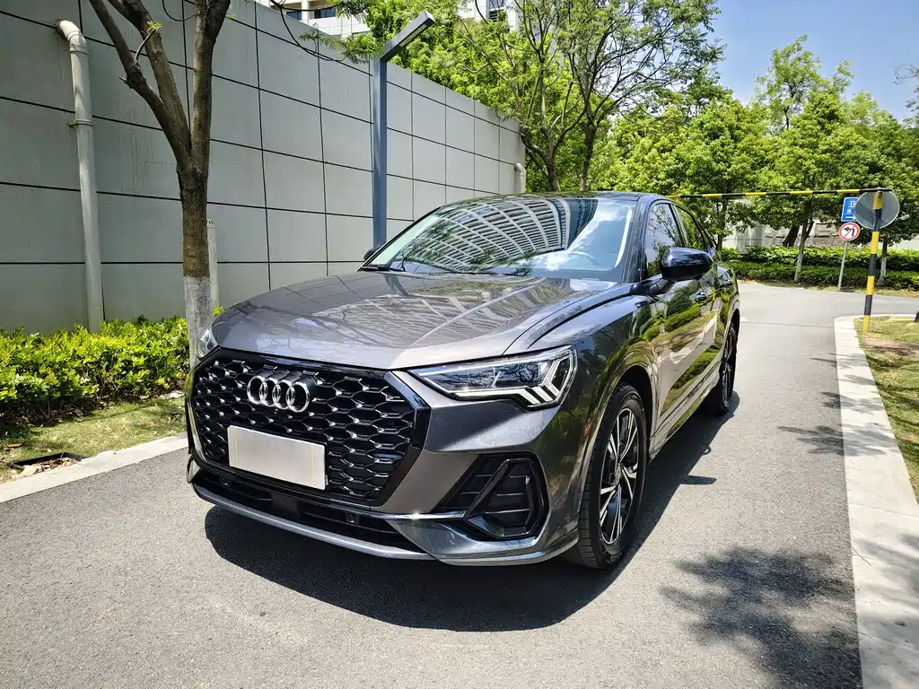 Audi Q3 Sportback 2022 40 TFSI RS Kit Burning Speed ​​Type купить на сайте DeffCars