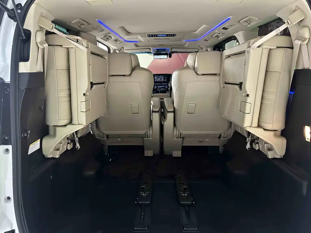 Wilfa 2023 Crown Dual Engine 2.5L HV Premium Edition купить на сайте DeffCars