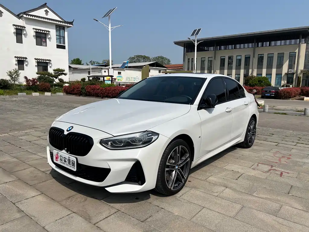 BMW 1 Series 2022 125i M Sports Night Edition купить на сайте DeffCars