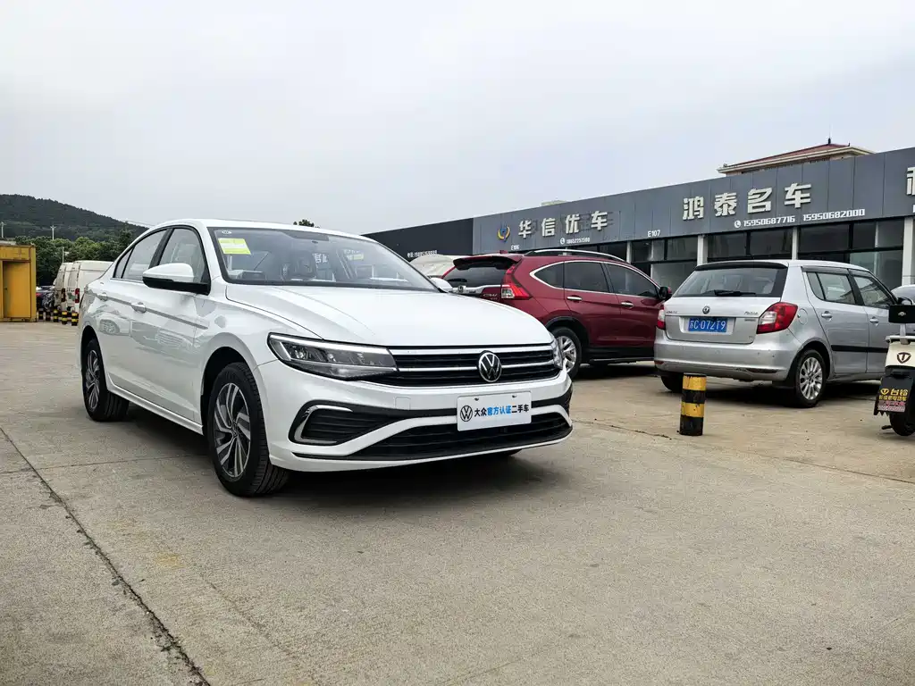 Bora 2025 200TSI DSG Yue Xing Navigation Edition купить на сайте DeffCars