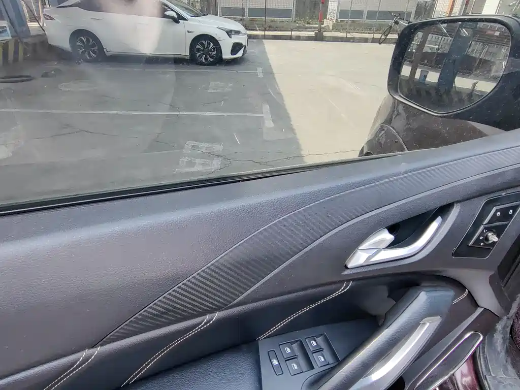 Yusheng S350 2017 2.0T automatic two-wheel drive diesel luxury sunroof version 5 seats купить на сайте DeffCars