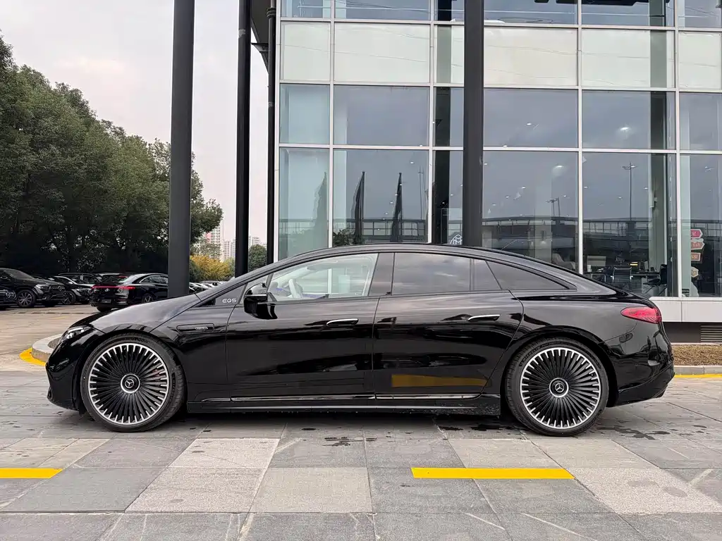 Mercedes-Benz EQS AMG 2023 AMG EQS 53 4MATIC+ купить на сайте DeffCars