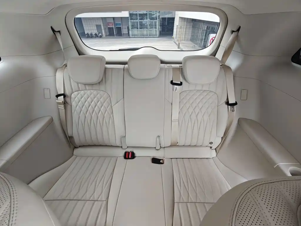 Lantu Dreamer 2024 PHEV ultra-long battery life flagship version купить на сайте DeffCars