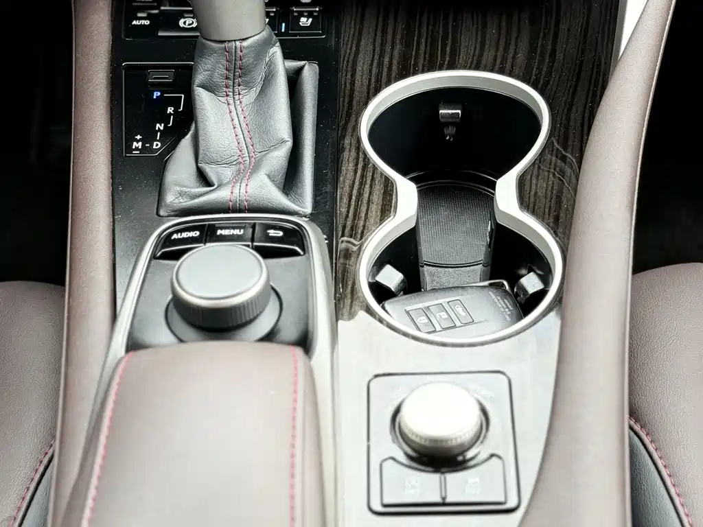 Lexus RX 2016 300 four-wheel drive elegant version National V купить на сайте DeffCars