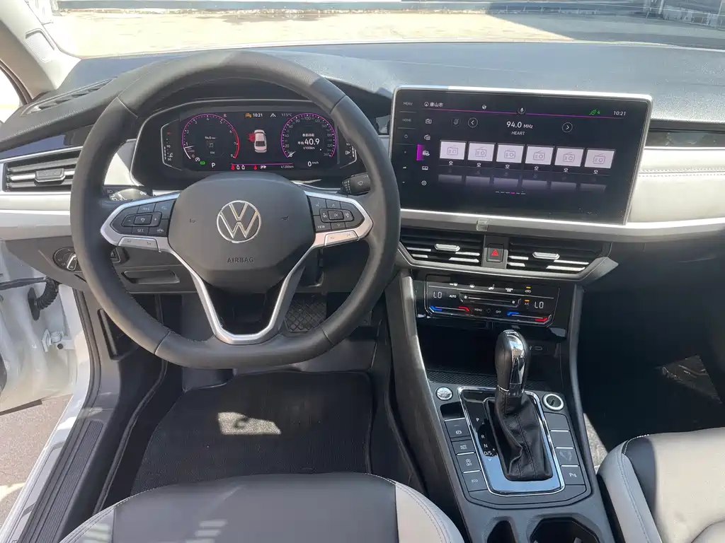 Bora 2023 280TSI DSG Premium Edition купить на сайте DeffCars
