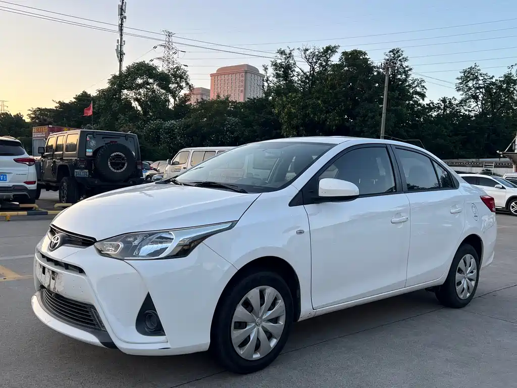 YARiS L 2017 1.5E CVT Charming Edition купить на сайте DeffCars