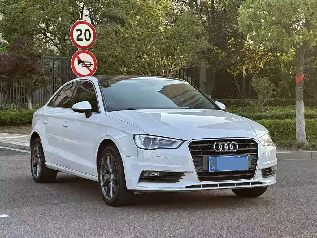 Audi A3 2014 Limousine 35 TFSI automatic comfort type купить на сайте DeffCars