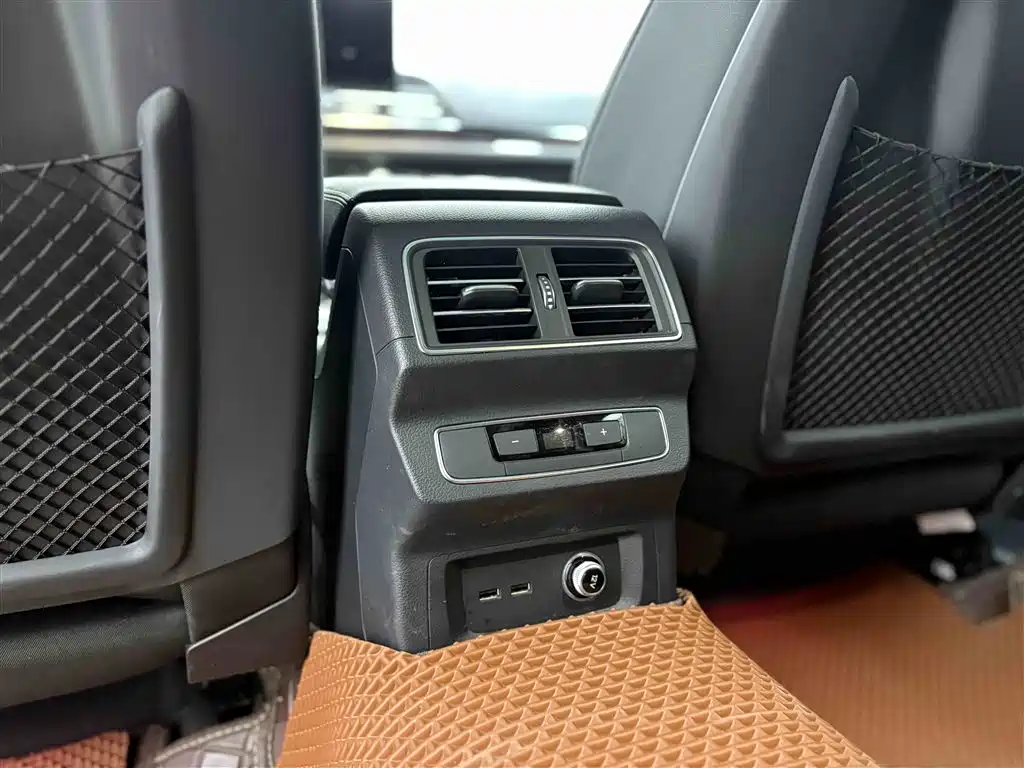 Audi Q5L 2024 40 TFSI luxury and dynamic model купить на сайте DeffCars