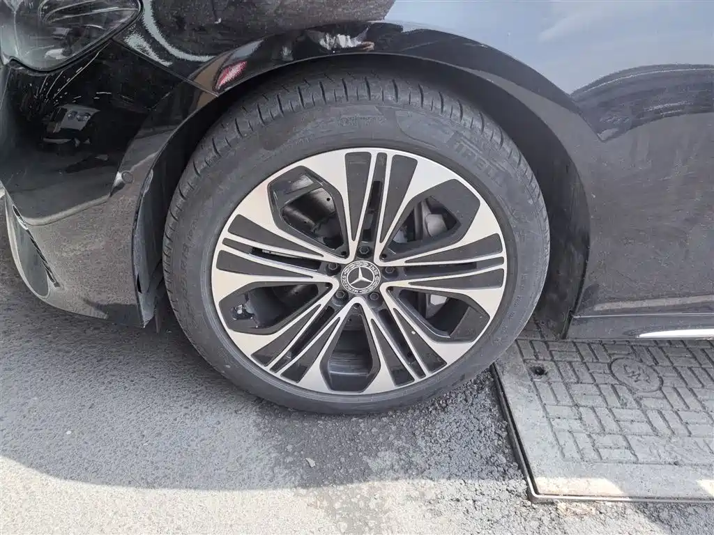 Mercedes-Benz E-Class New Energy 2024 E 350 e L plug-in hybrid sedan купить на сайте DeffCars