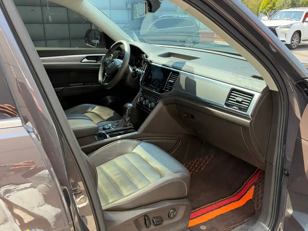 Touron 2020 380TSI four-wheel drive luxury version National VI купить на сайте DeffCars
