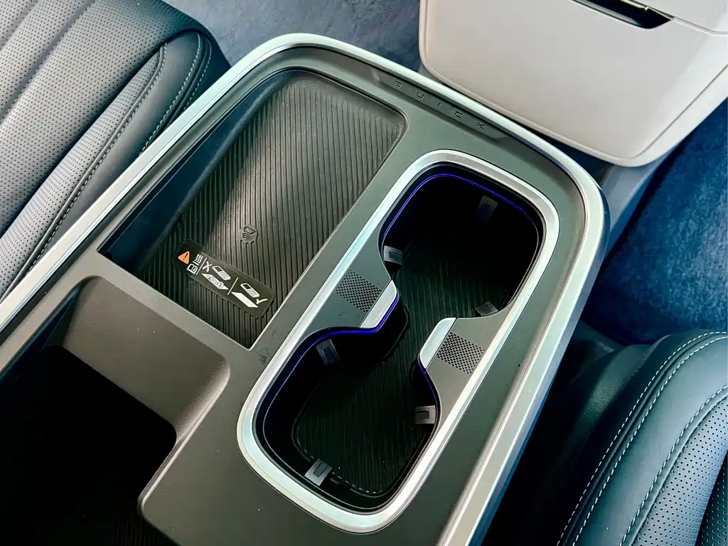 Century 2023 2.0T four-seater private version купить на сайте DeffCars