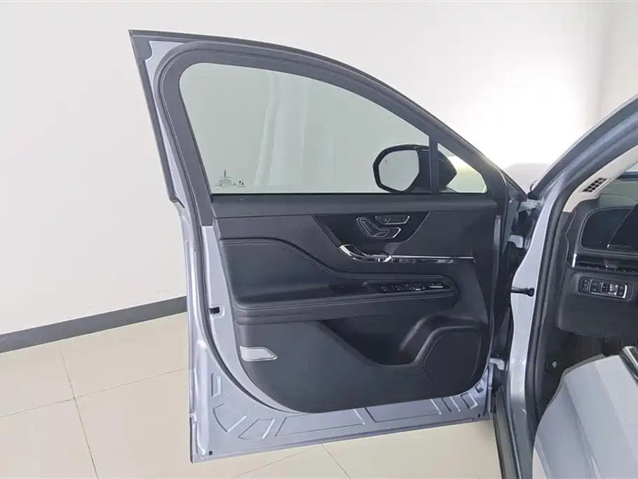 Adventurer 2024 2.0T two-wheel drive exclusive edition купить на сайте DeffCars