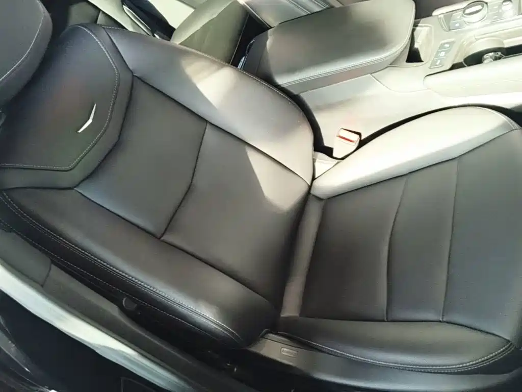 Cadillac XT6 2021 2.0T six-seat four-wheel drive stylish model купить на сайте DeffCars