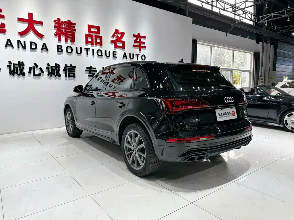 Audi Q5L 2025 40 TFSI Luxury Dynamic Edition купить на сайте DeffCars