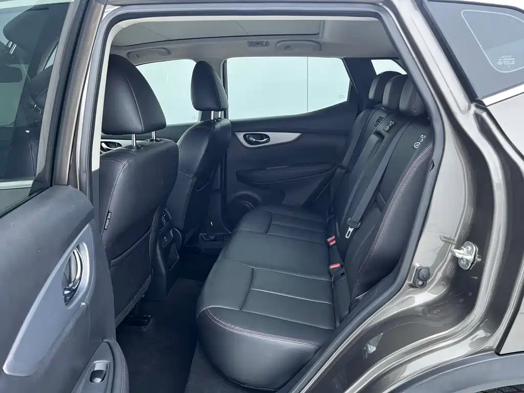 Qashqai 2021 2.0L CVT Deluxe Edition купить на сайте DeffCars