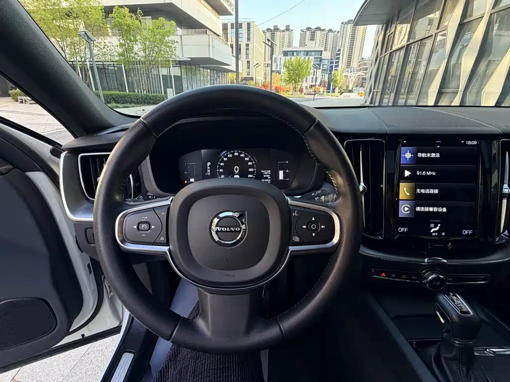 Volvo XC60 2021 T5 four-wheel drive Zhiyi Luxury Edition купить на сайте DeffCars