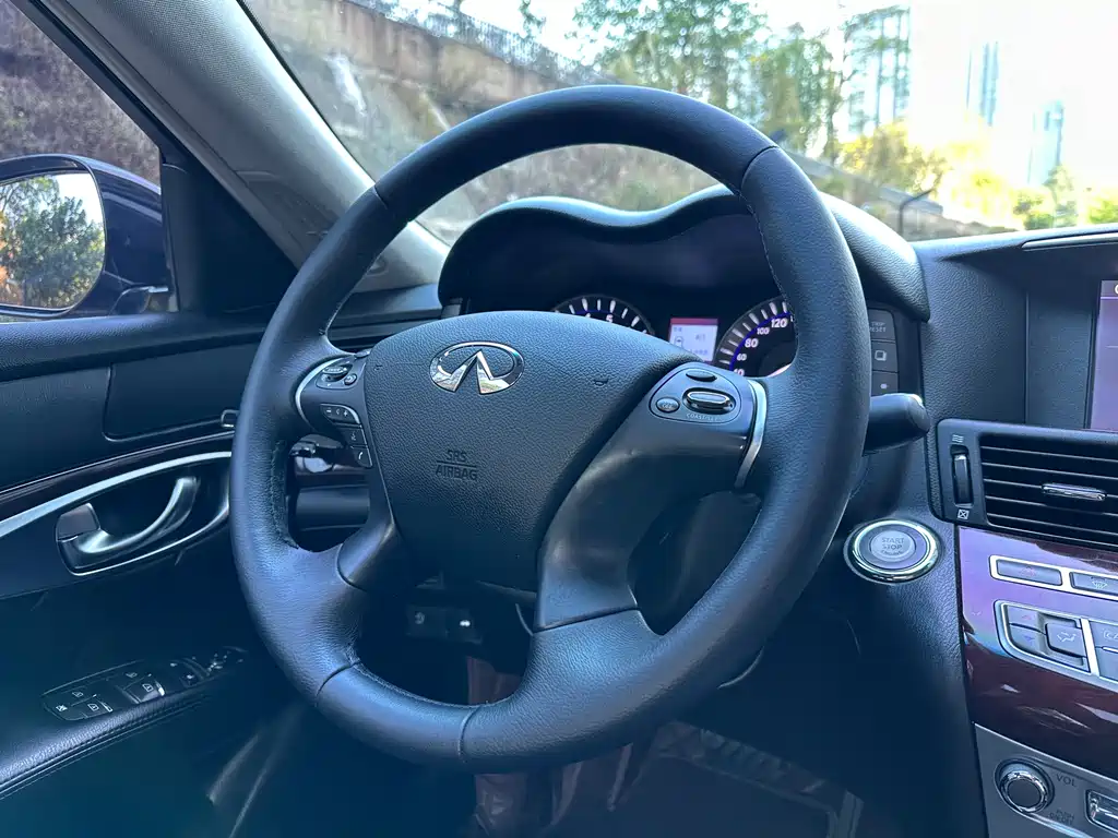 Infiniti Q70 2019 Q70L 2.0T Enjoy Edition купить на сайте DeffCars