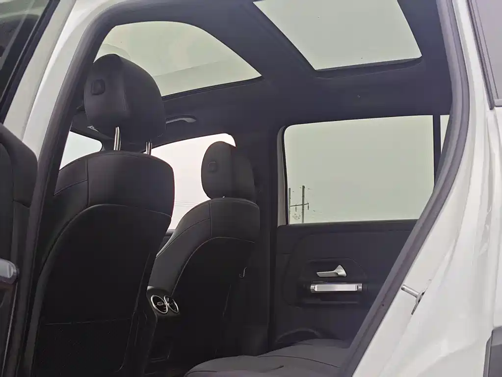 Mercedes-Benz GLB 2022 GLB 220 4MATIC купить на сайте DeffCars