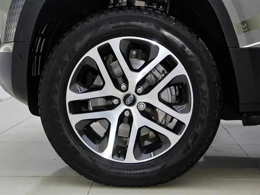 Land Rover Defender 2023 facelift 110 3.0T P400 Dark Special Edition купить на сайте DeffCars