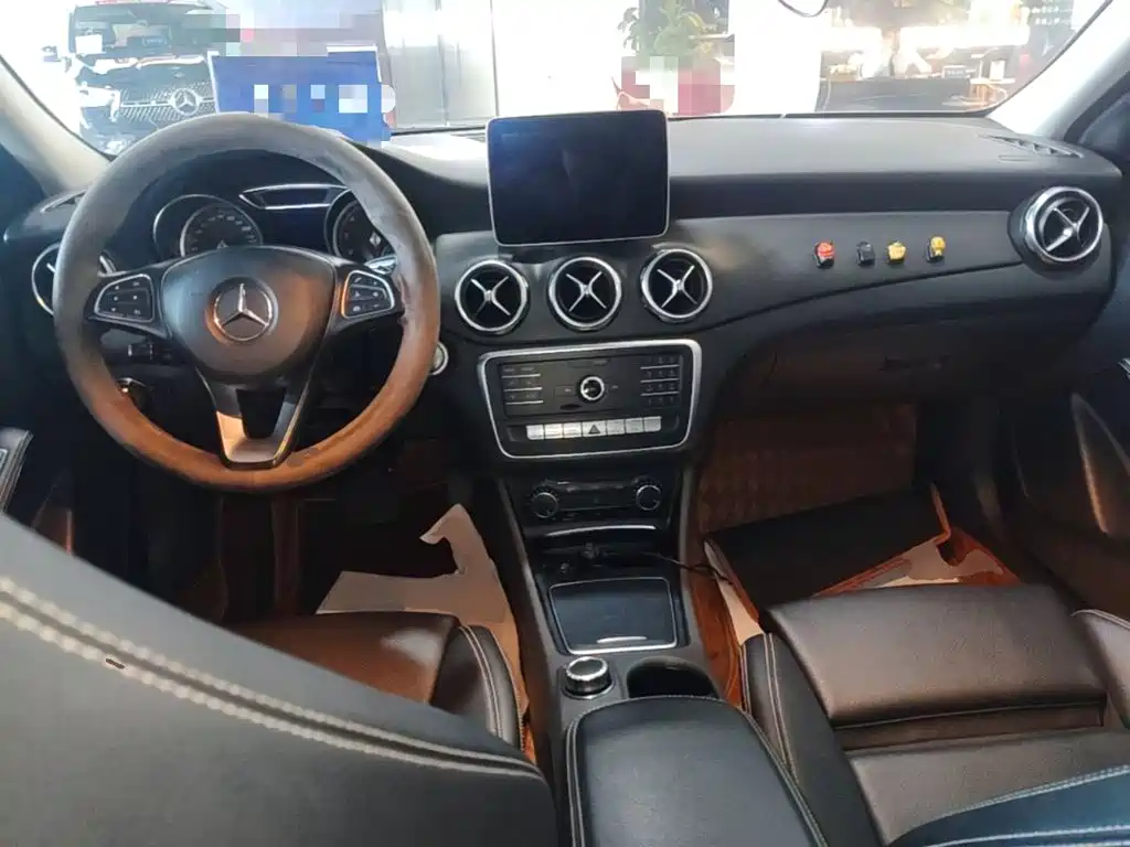 Mercedes-Benz GLA 2018 GLA 200 Dynamic купить на сайте DeffCars