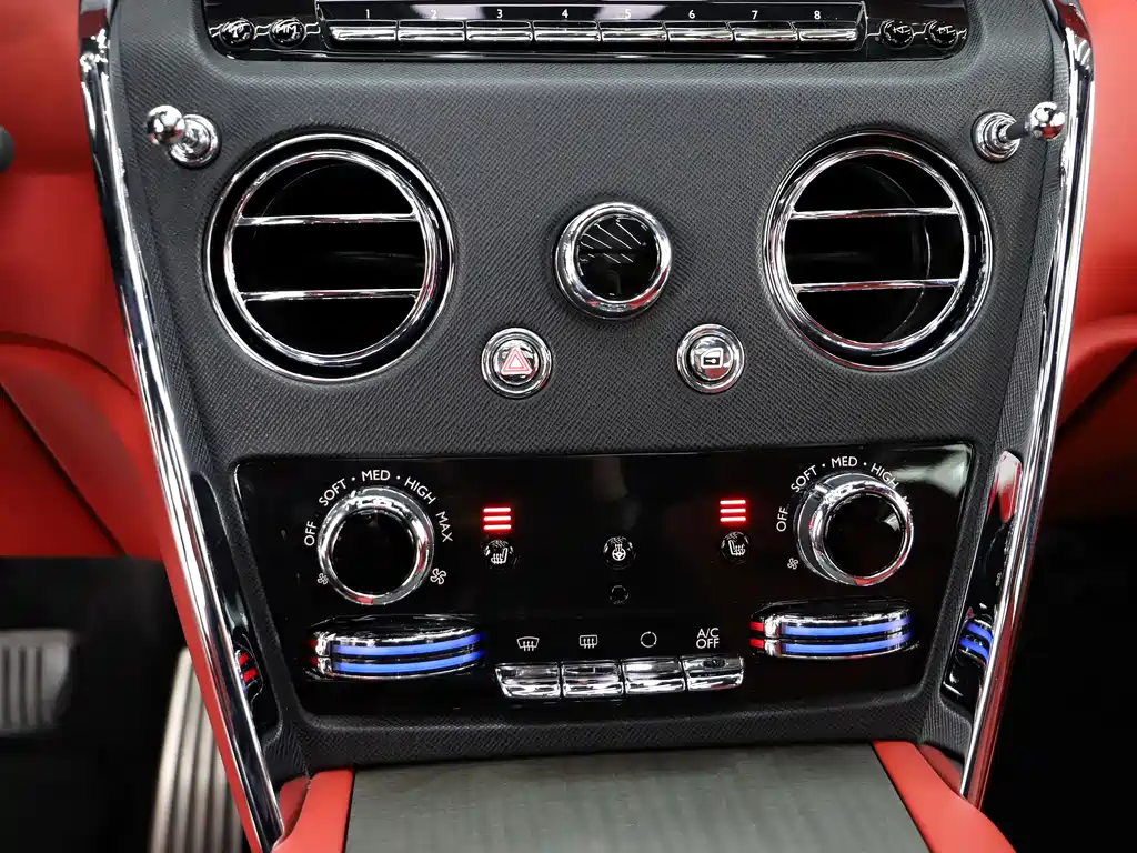 Cullinan 2018 five-seater version купить на сайте DeffCars