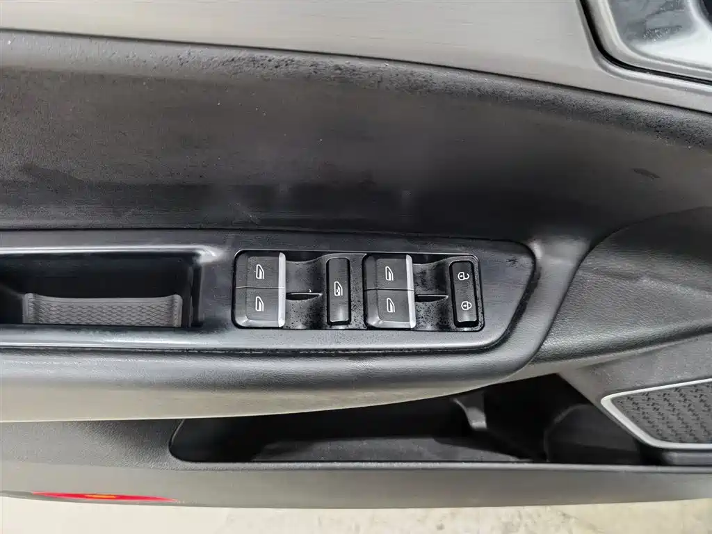 Emgrand GL 2019 1.4T manual elite smart model купить на сайте DeffCars