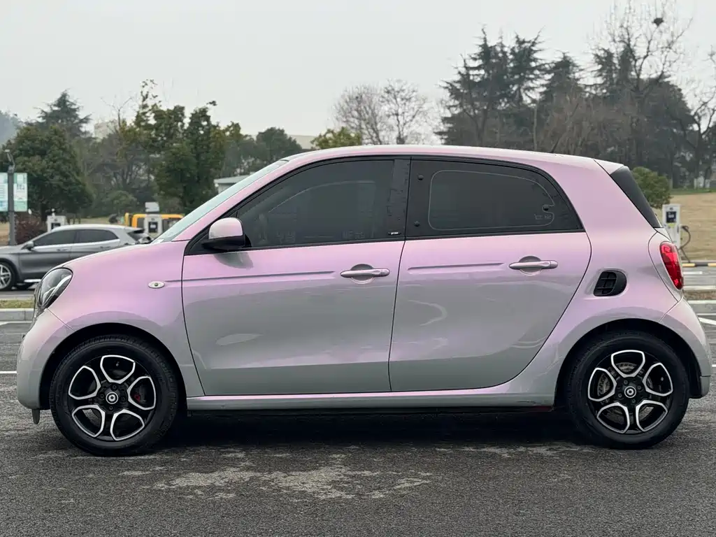 smart forfour 2016 0.9T 66kW Pioneer Edition купить на сайте DeffCars