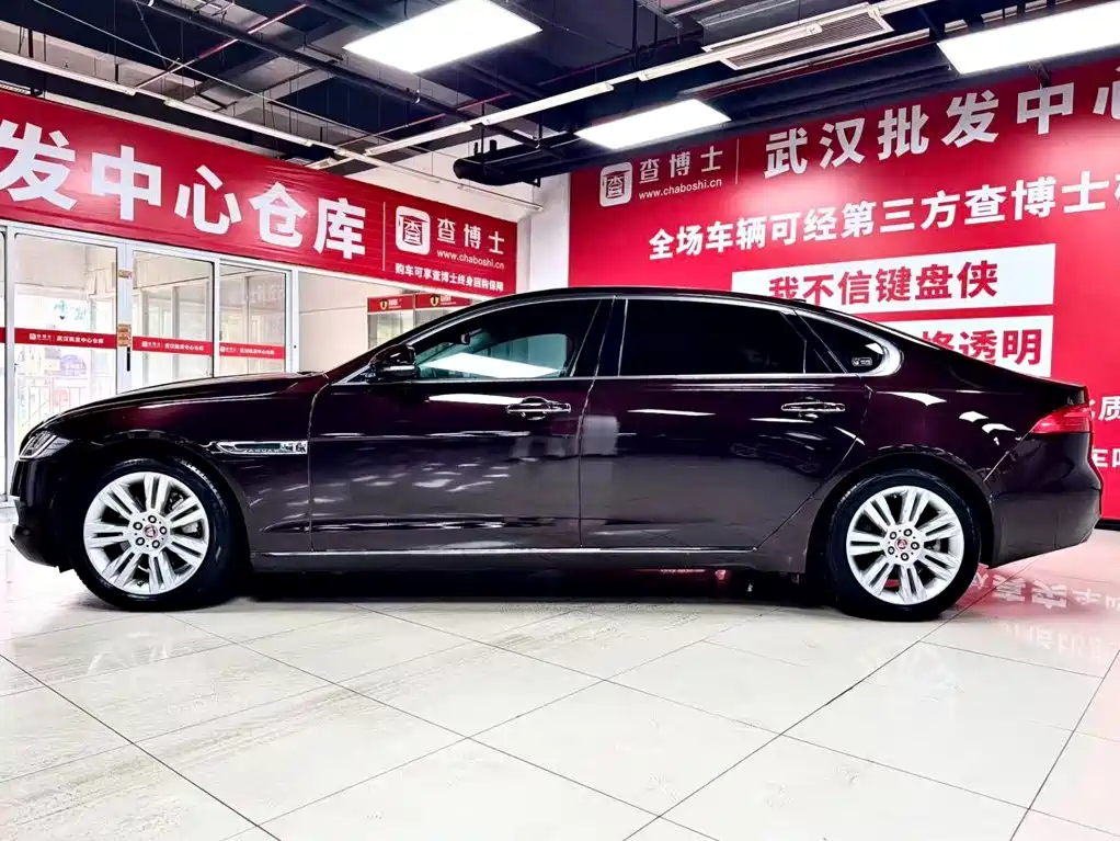 Jaguar XFL 2019 2.0T 250PS 2WD Deluxe Edition купить на сайте DeffCars