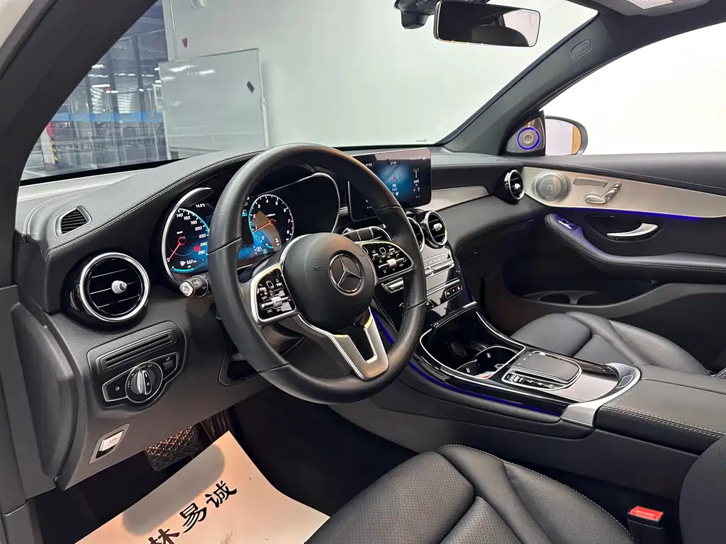 Mercedes-Benz GLC coupe 2022 facelift GLC 260 4MATIC coupe SUV купить на сайте DeffCars