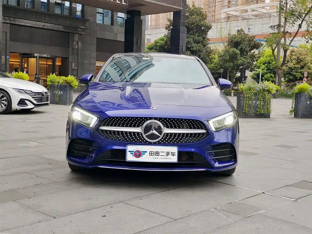 Mercedes-Benz A-Class 2020 A 200 L Sports Sedan купить на сайте DeffCars