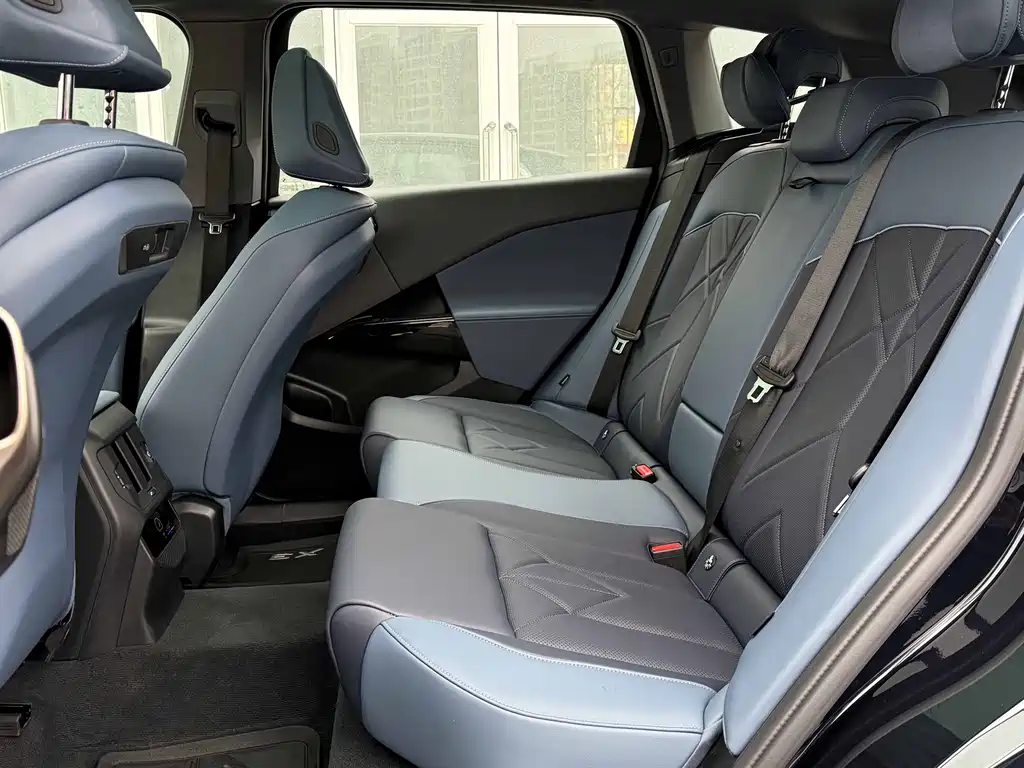 BMW X3 2025 xDrive30L Exclusive M Sports Package купить на сайте DeffCars