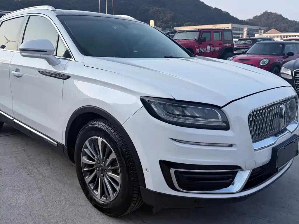 Voyager imported 2019 2.0T two-wheel drive exclusive version, National V купить на сайте DeffCars