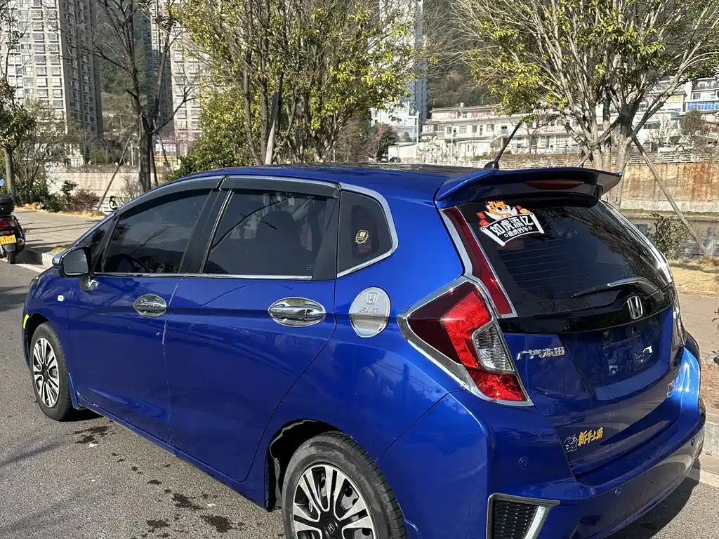 Fit 2016 1.5L LXS CVT Comfort Sunroof Edition купить на сайте DeffCars